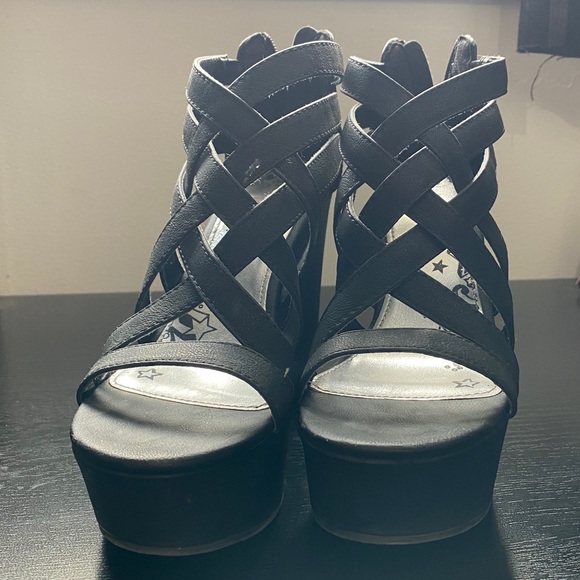 Black Platform Sandals - Picture 2 of 3